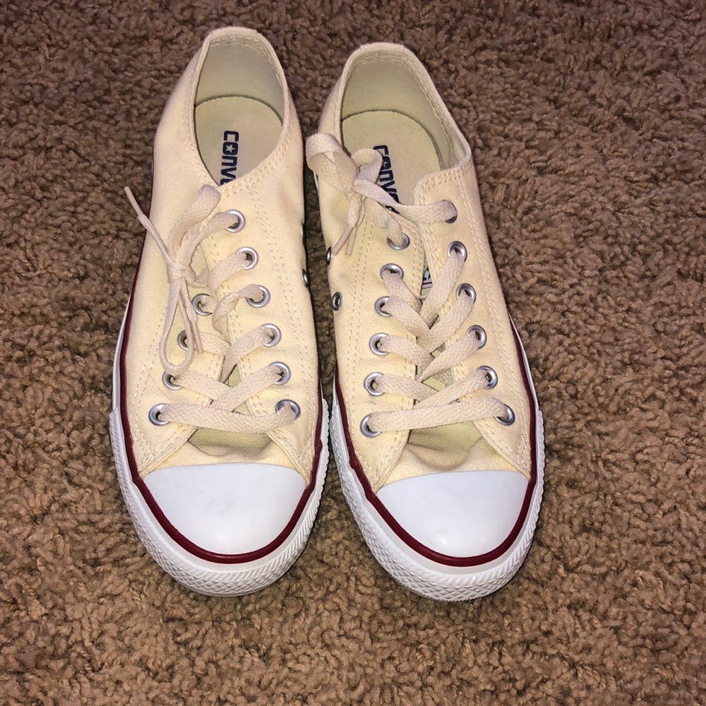 Cream Converse